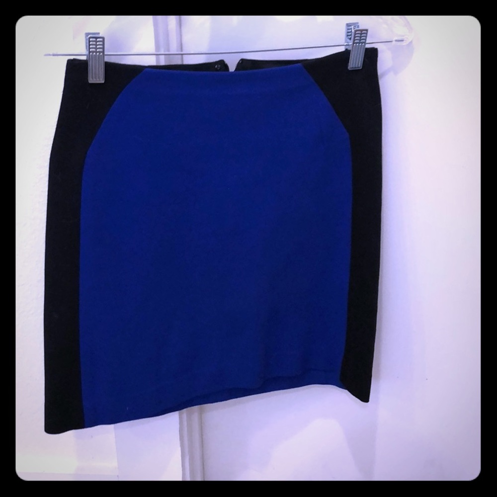 Blue and black fitted skirt